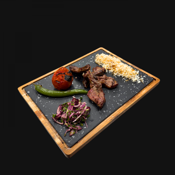 COTLET DE BERBECUȚ CU OREZ ORIENTAL