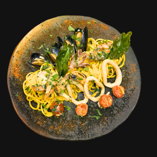 SPAGHETTI CU FRUCTE DE MARE 